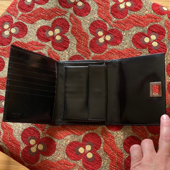 Vintage black wallet! 💋🖤❤️‍🔥 - Picture 5 of 15